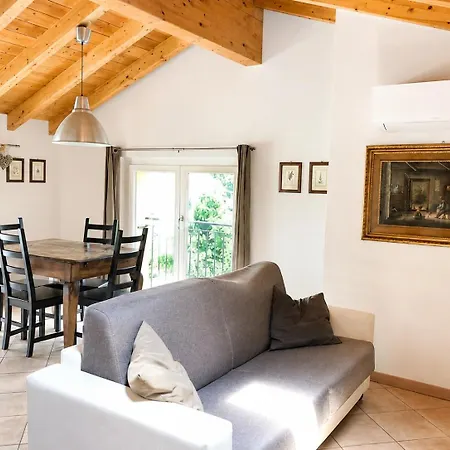 Apartamento Monte Goj Con Posto Auto E Aria Condizionata Como
