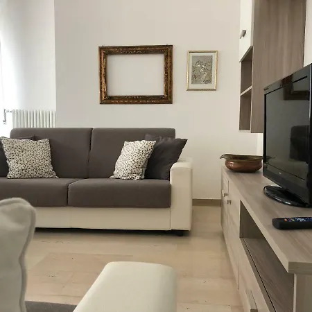 Apartament Monte Goj Como