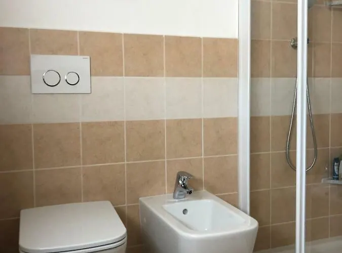 Apartamento Monte Goj Con Posto Auto E Aria Condizionata Como